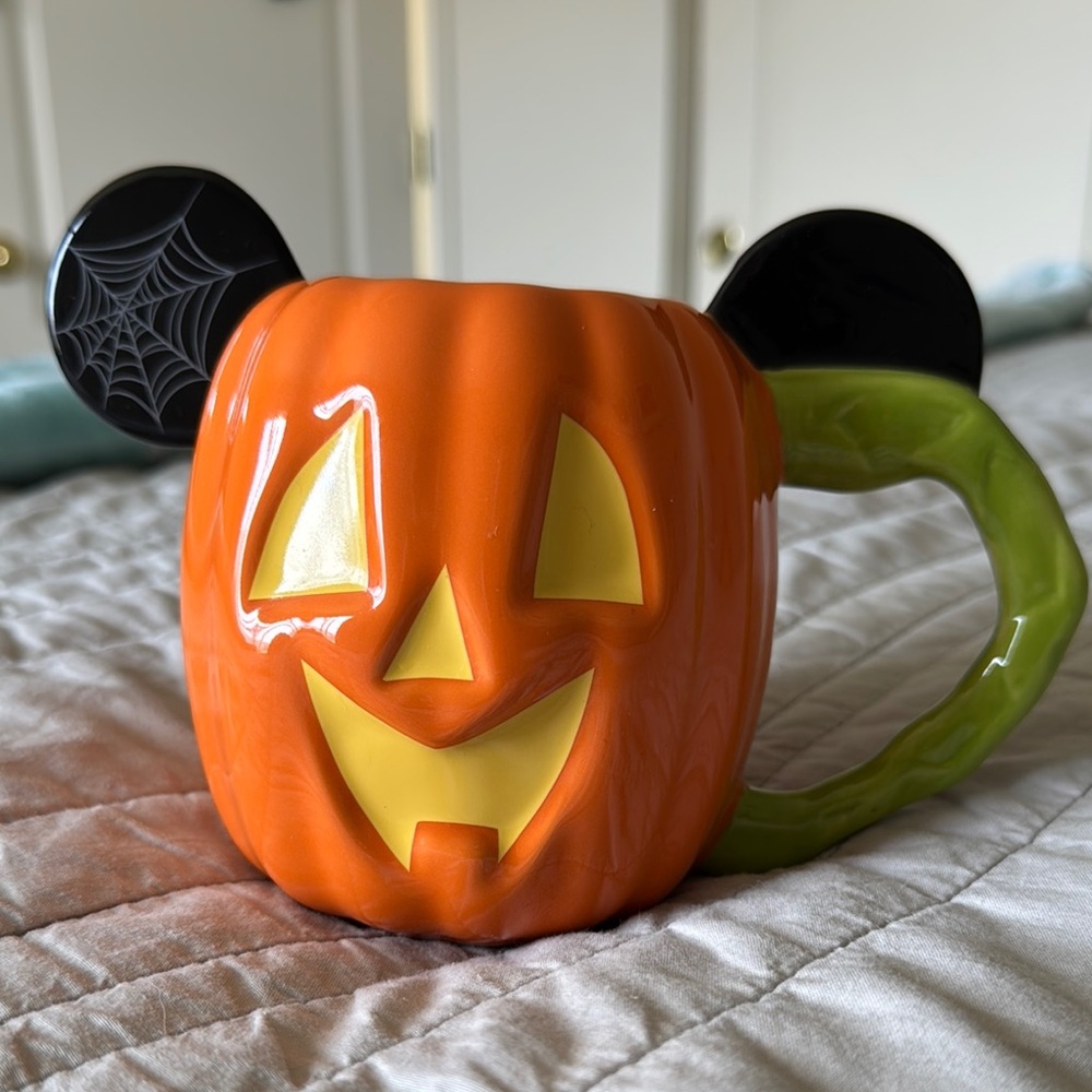 Disney parks Halloween Jack o Lantern Pumpkin Mug Mickey Ears Disneyland Scary